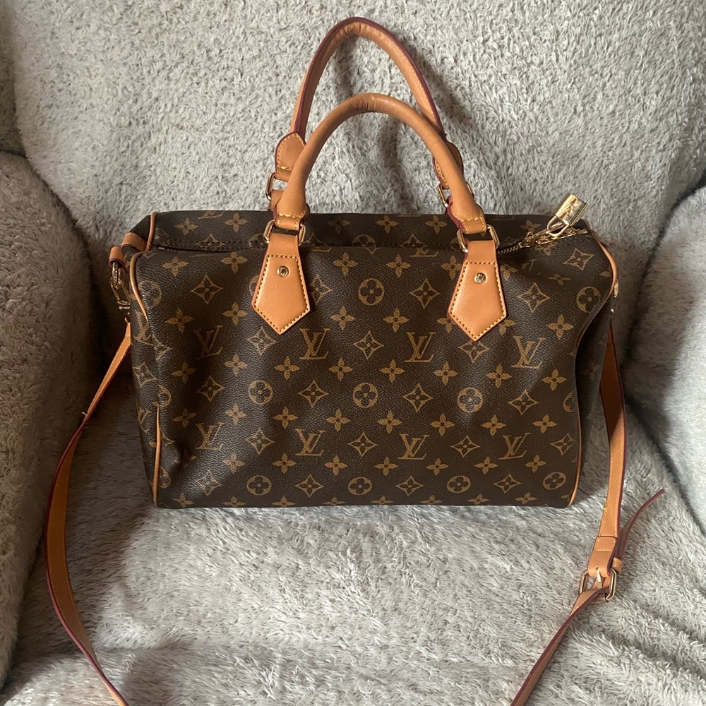 Speedy bag with removable strap. Copy.